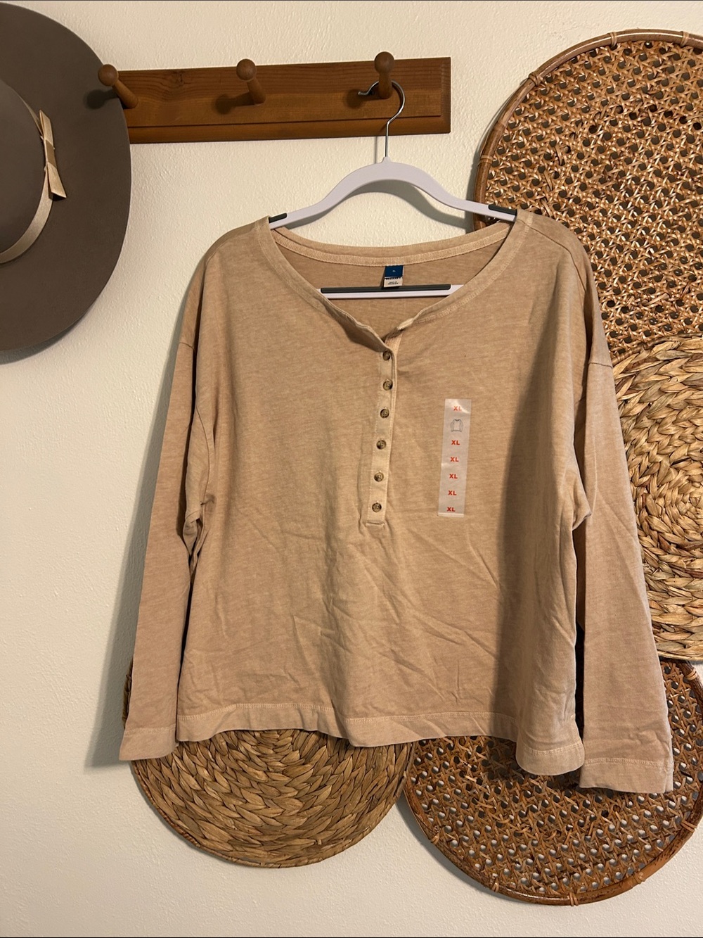 XL Bundle of 7 Items - Picture 5 of 8